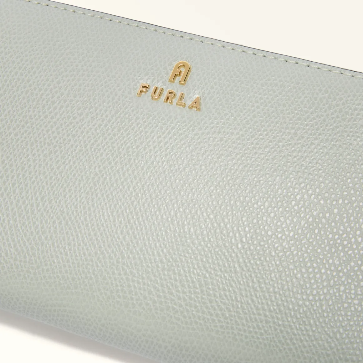 Furla Camelia Zip Around XL